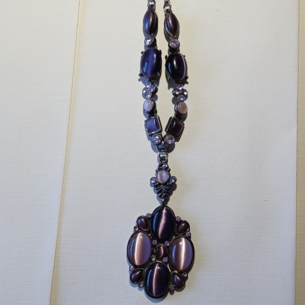 Neclace - Picture 2 of 3